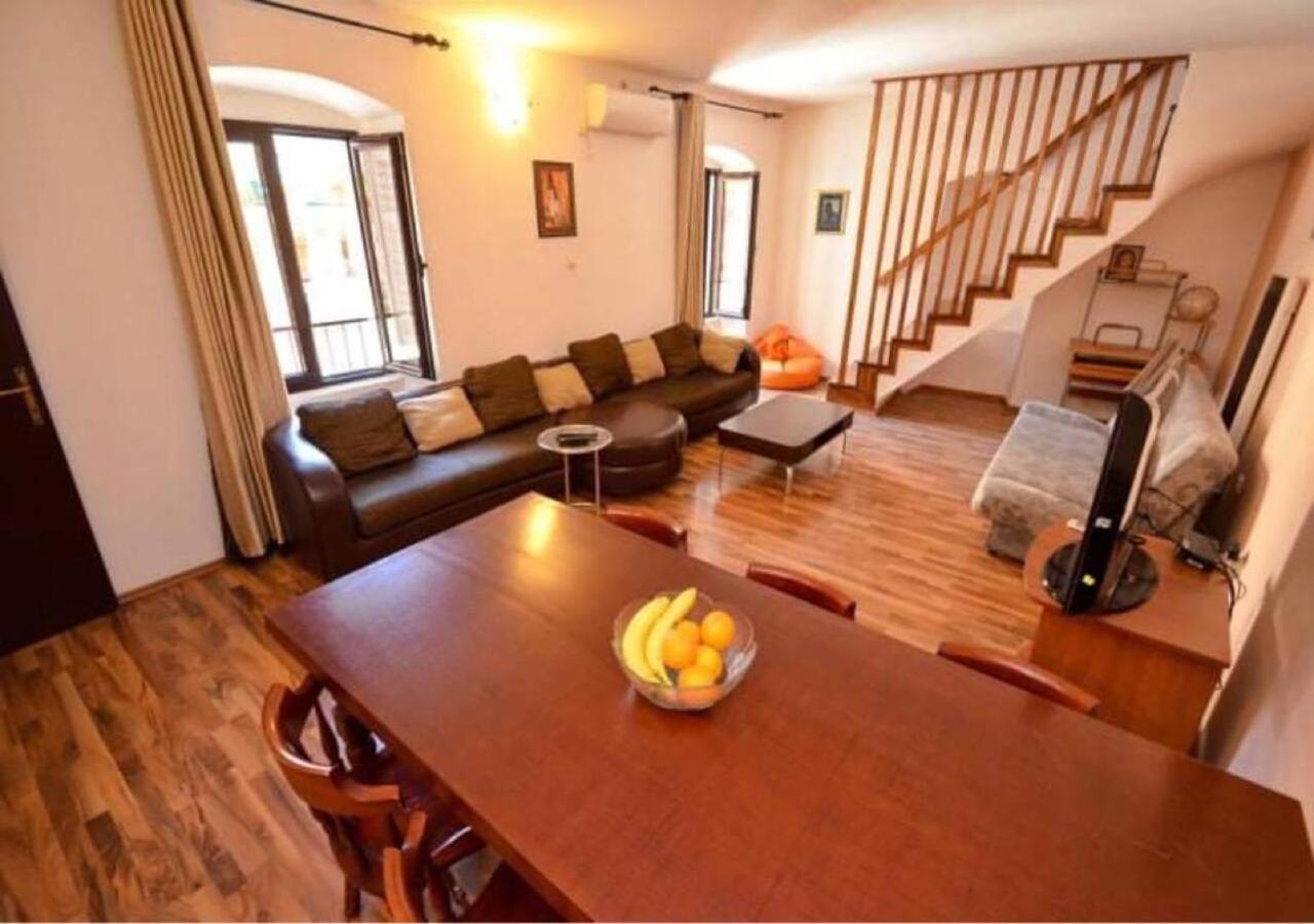 Sunstone Apartments Kotor Bagian luar foto