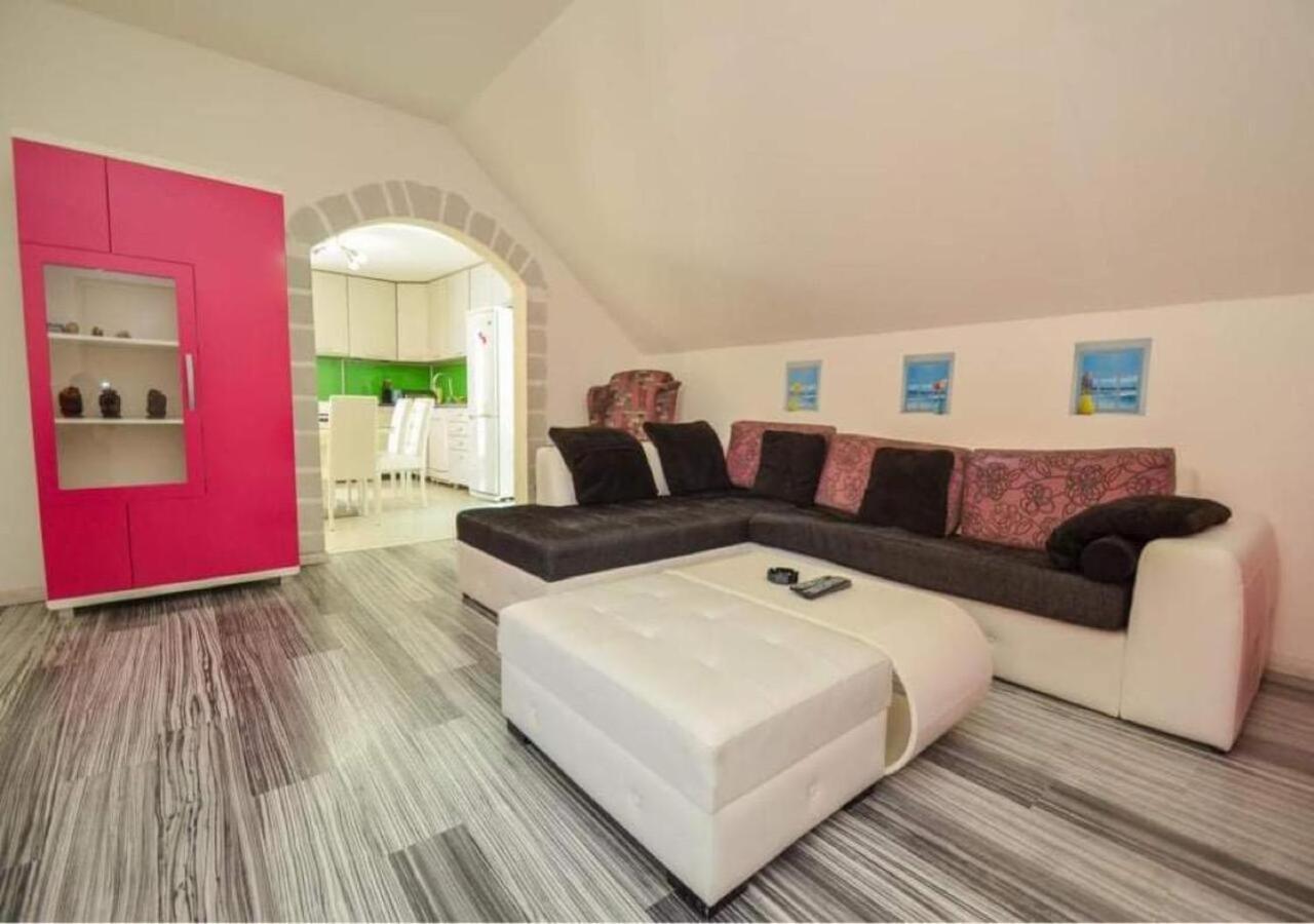 Sunstone Apartments Kotor Bagian luar foto