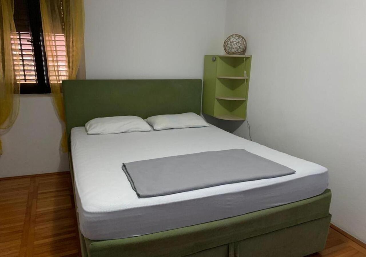Sunstone Apartments Kotor Bagian luar foto